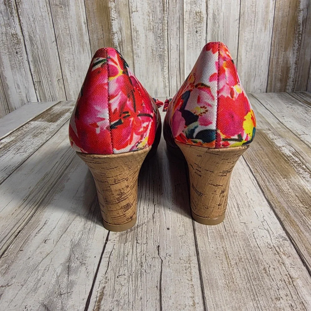 Dexflex Comfort Womens Floral Peep Toe Wedge Shoes Pink Multicolor Bow Size 8.5